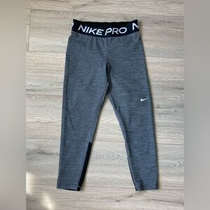 NikePro Womens Gray and Black Leggings EUC